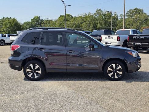 Used 2018 Subaru Forester 2.5i Premium AWD/4WD image 7
