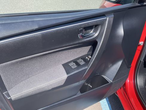 Used 2019 Toyota Corolla LE FWD image 17