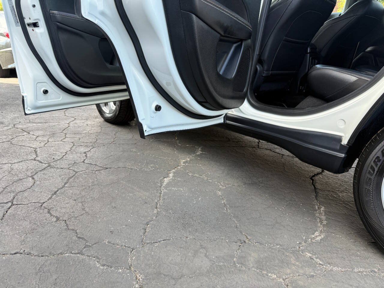 Used 2019 Jeep Compass Latitude w/ Cold Weather Group AWD/4WD image 7
