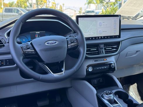 Used 2024 Ford Escape Base w/ PHEV Premium Package image 28