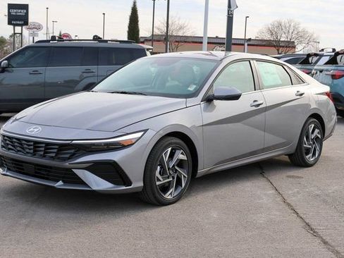 New 2026 Hyundai Elantra Limited image 6