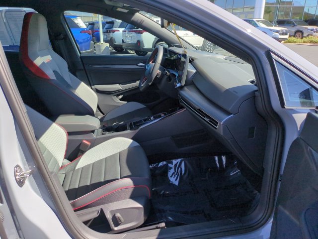 Certified 2025 Volkswagen GTI Autobahn FWD image 33