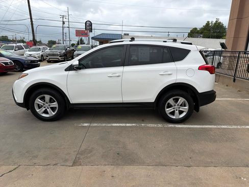 Used 2013 Toyota RAV4 XLE FWD image 8