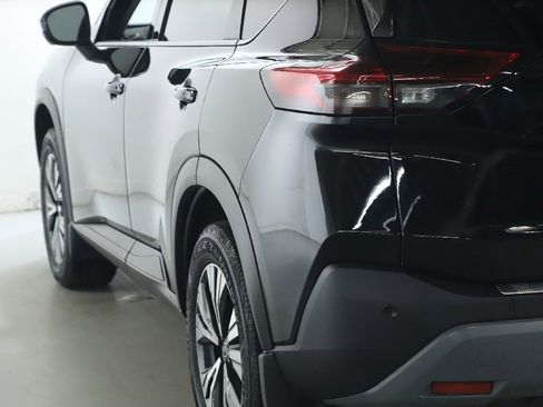 Used 2021 Nissan Rogue SV w/ Premium Package image 43