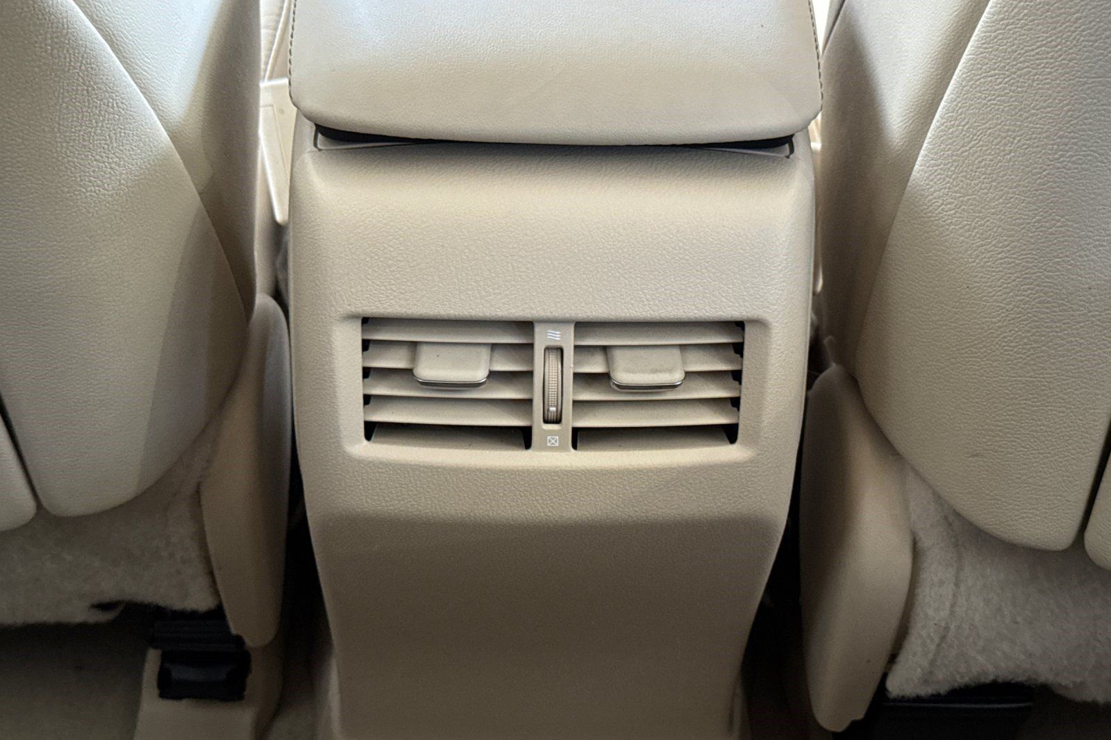 Used 2015 Lexus RX 450h AWD image 16