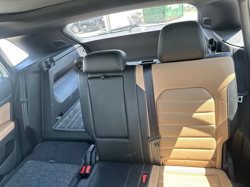 Used 2022 Volkswagen Atlas Cross Sport SEL Premium R-Line AWD/4WD image 19