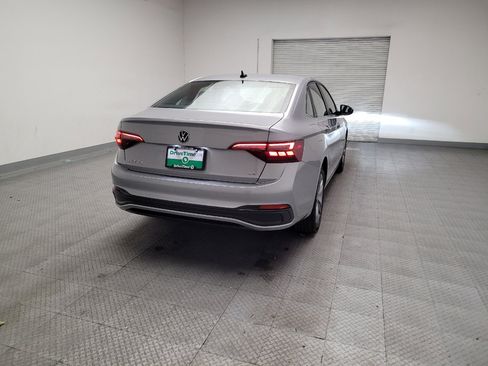 Used 2024 Volkswagen Jetta SE image 7