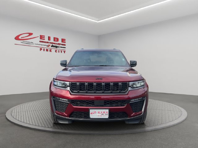 New 2026 Jeep Grand Cherokee Limited w/ Limited Altitude Package AWD/4WD image 11