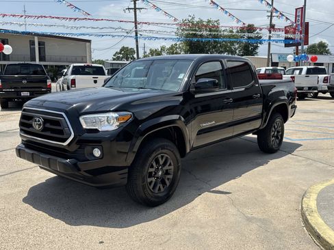 Used 2023 Toyota Tacoma SR5 RWD image 3