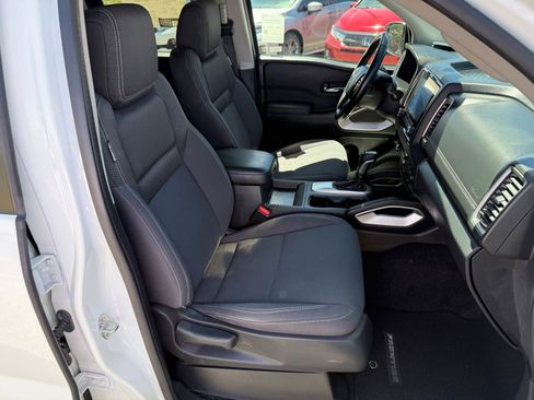 Used 2022 Nissan Frontier SV AWD/4WD image 31