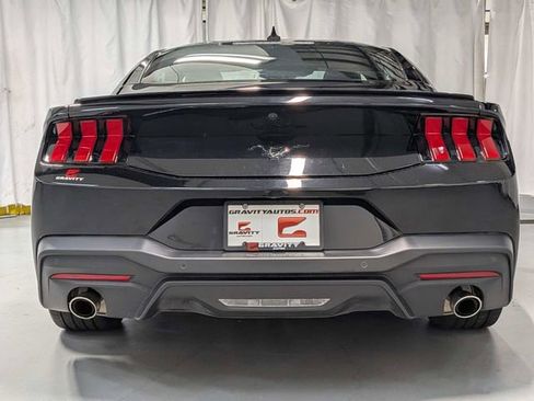 Used 2025 Ford Mustang Coupe RWD image 24
