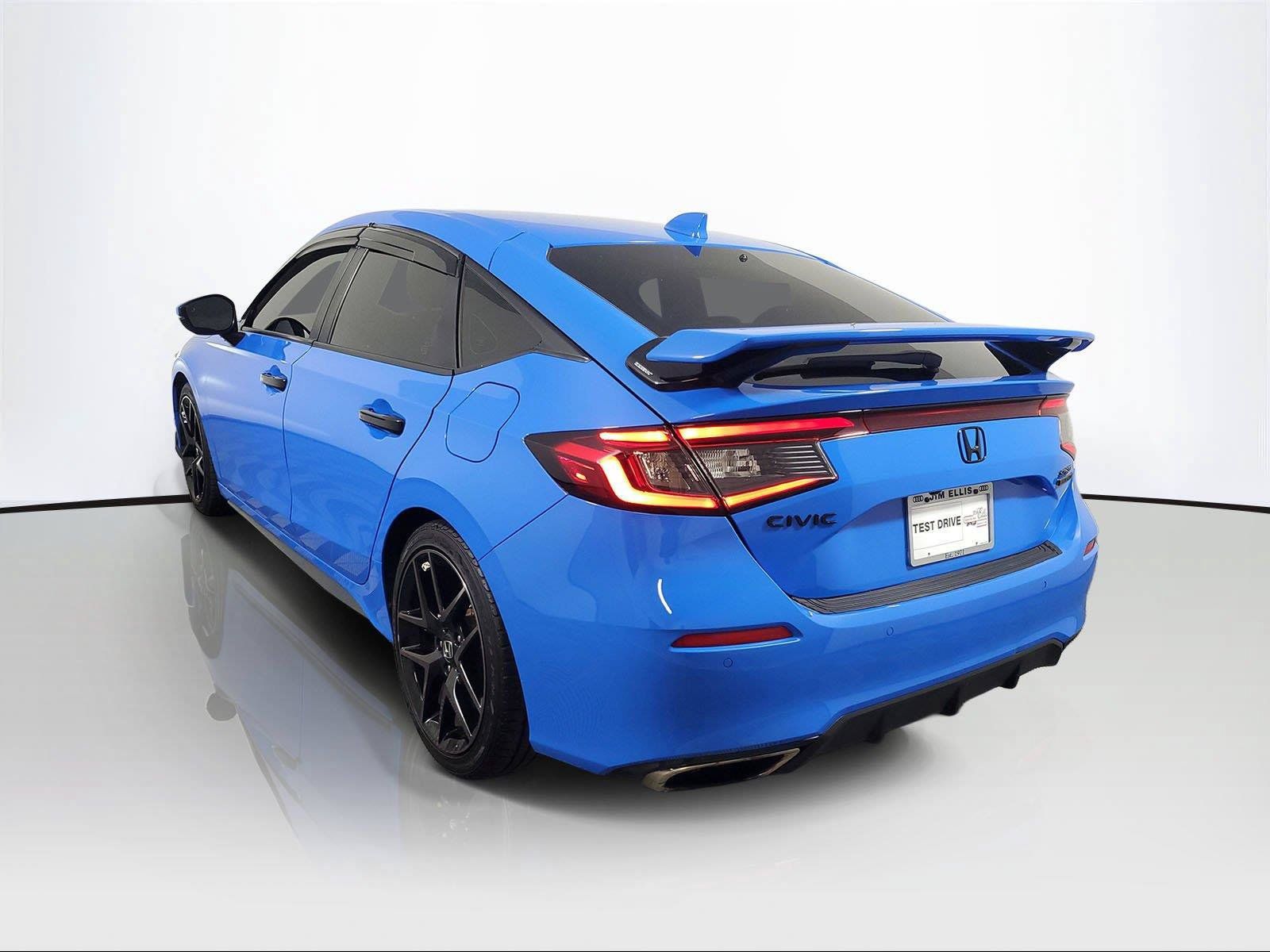 Used 2023 Honda Civic Sport Touring image 4
