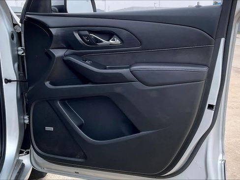 Used 2021 Chevrolet Traverse High Country image 23