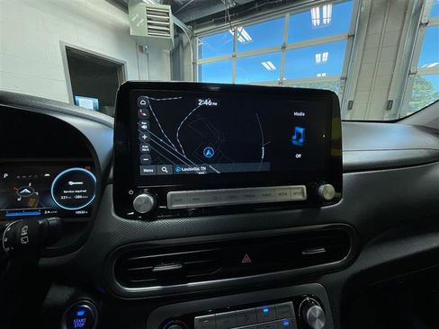 Used 2023 Hyundai Kona SEL FWD image 18