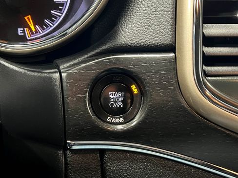 Used 2015 Jeep Grand Cherokee Limited image 21