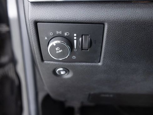 Used 2014 Jeep Grand Cherokee Overland w/ Advanced Technology Group image 38