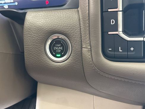 Used 2022 GMC Yukon Denali image 37