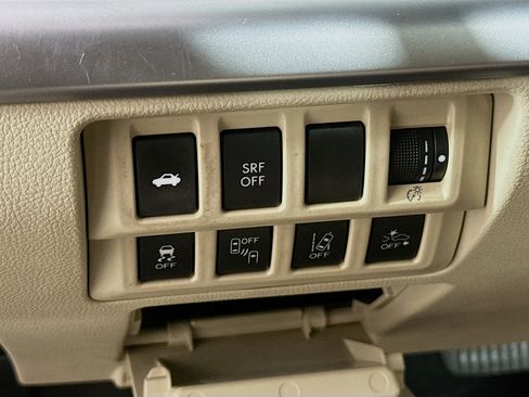 Used 2016 Subaru Legacy 2.5i Limited image 17