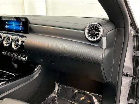 Used 2022 Mercedes-Benz CLA 250 image 20