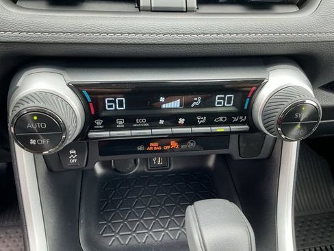 Certified 2025 Toyota RAV4 XLE AWD/4WD image 17
