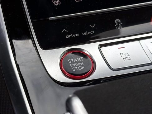 Used 2026 Audi RS Q8 performance AWD/4WD image 29