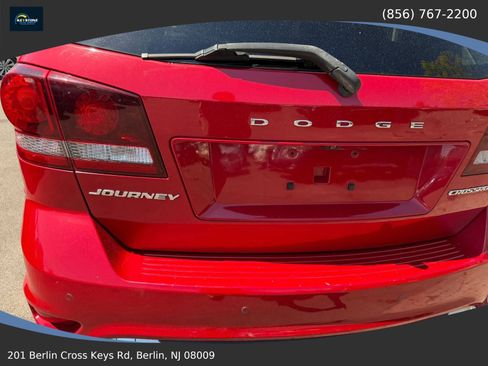 Used 2018 Dodge Journey Crossroad w/ Nav & Sun Group FWD image 37