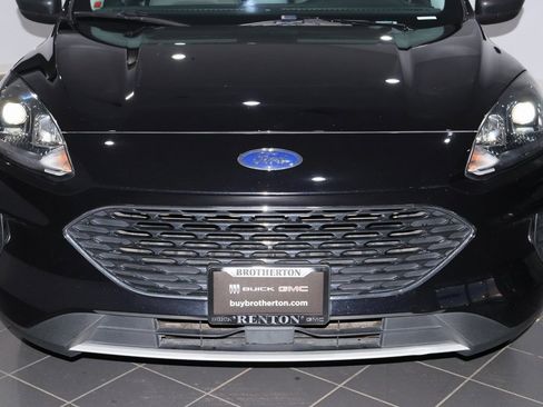 Used 2022 Ford Escape SE image 9