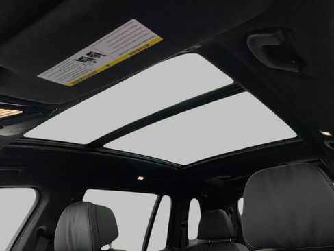 Certified 2025 BMW X7 xDrive40i w/ Premium Package image 37