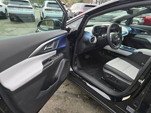 New 2026 Chevrolet Equinox EV LT w/ Convenience Package II image 21