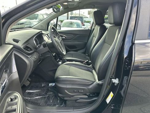 Used 2022 Buick Encore Preferred w/ Safety Package image 17