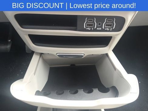 Used 2023 Chrysler Pacifica Touring-L FWD image 38