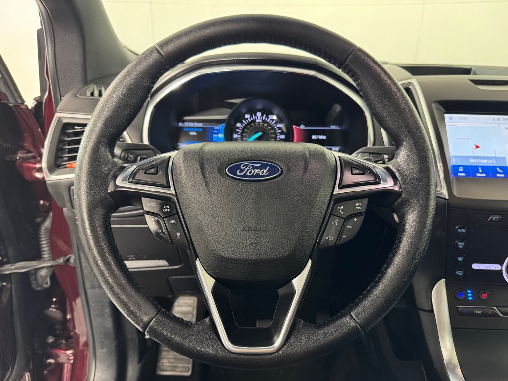 Used 2020 Ford Edge Titanium w/ Equipment Group 301A AWD/4WD image 14