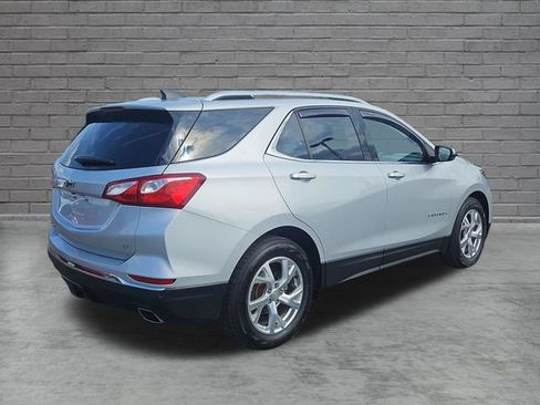 Used 2019 Chevrolet Equinox LT w/ Sun & Navigation Package FWD image 6