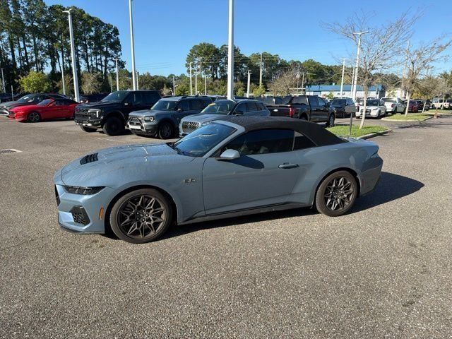 Used 2025 Ford Mustang GT Premium w/ GT Performance Package RWD image 11