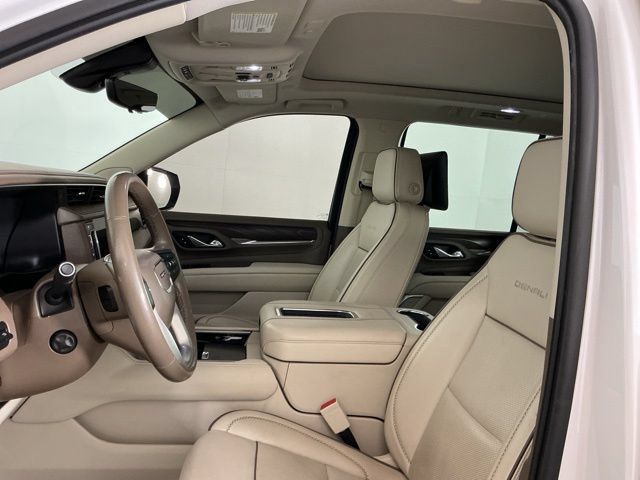 Used 2021 GMC Yukon Denali w/ Denali Ultimate Package AWD/4WD image 15