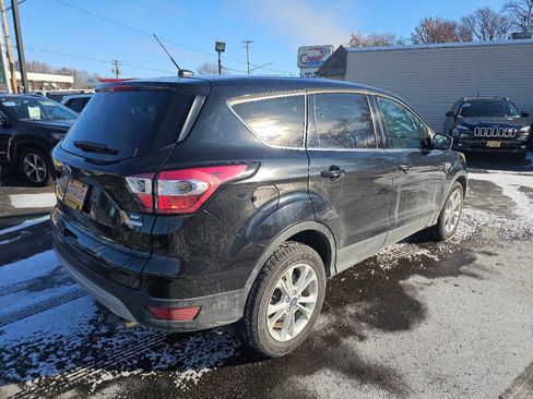 Used 2017 Ford Escape SE w/ SE Cold Weather Package image 7
