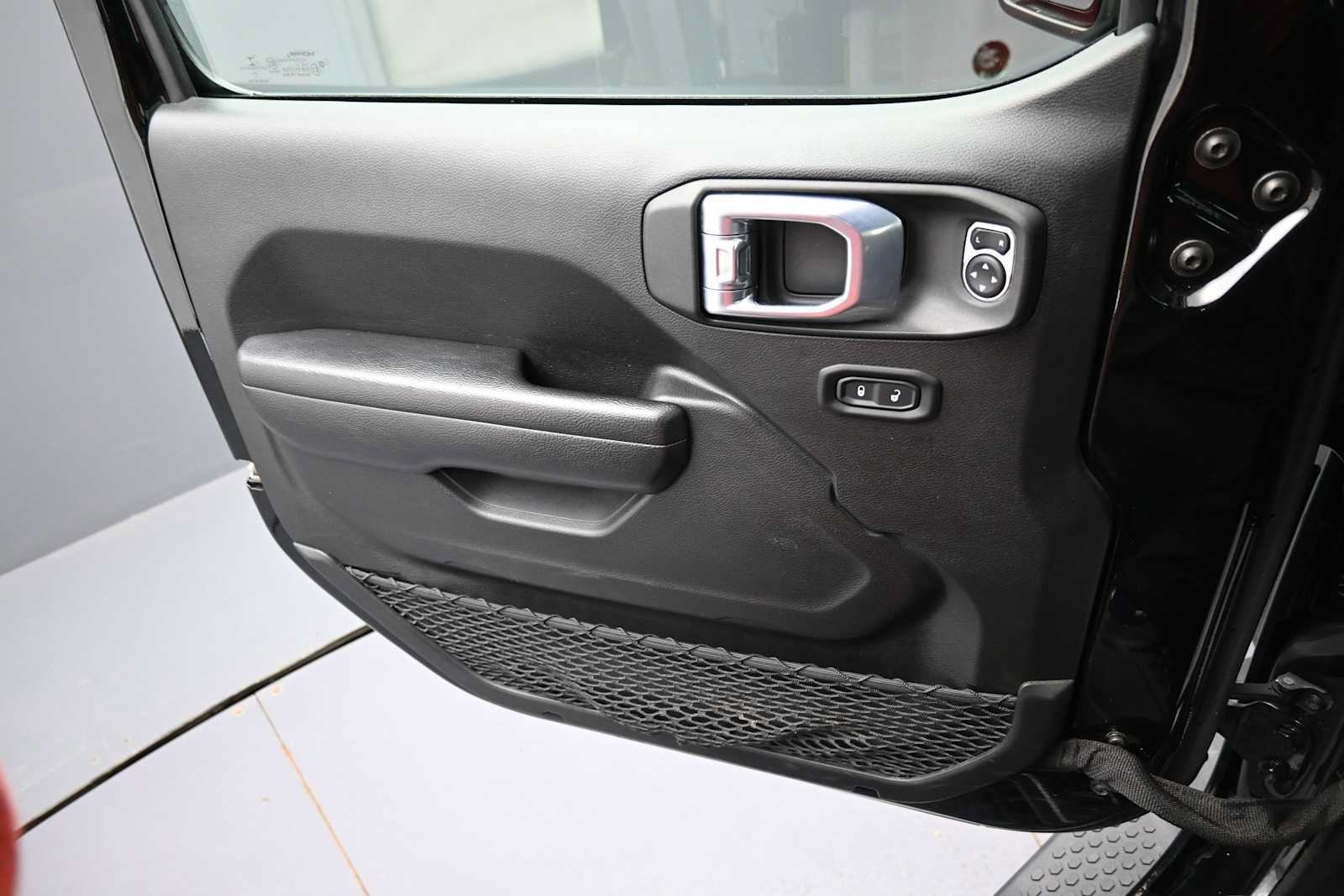 Used 2021 Jeep Wrangler Unlimited Sport AWD/4WD image 11