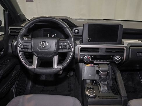 Certified 2024 Toyota Tacoma SR5 AWD/4WD image 6