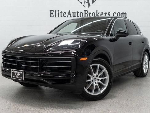 Used 2024 Porsche Cayenne AWD/4WD image 51