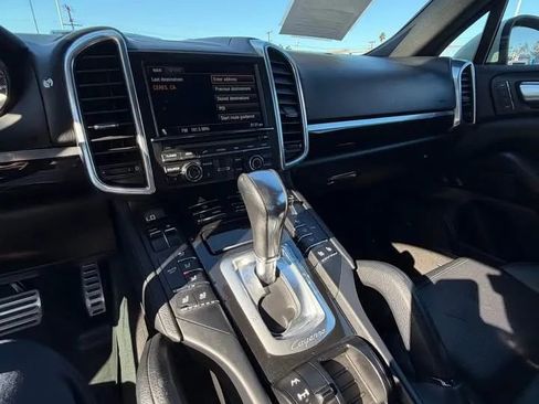 Used 2011 Porsche Cayenne S image 11
