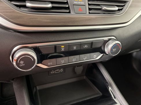 Used 2024 Nissan Altima 2.5 SV image 29