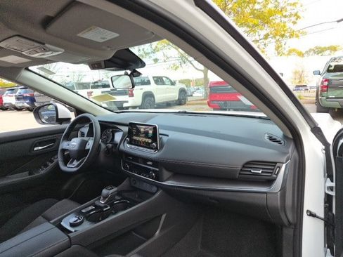 New 2026 Nissan Rogue SV image 12