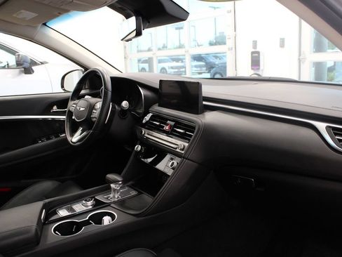 Used 2025 Genesis G70 2.5T RWD image 16