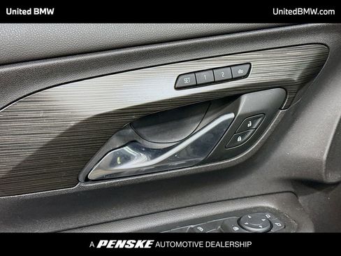 Used 2018 GMC Terrain SLT w/ Infotainment Package II image 3