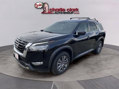 Certified 2025 Nissan Pathfinder SV