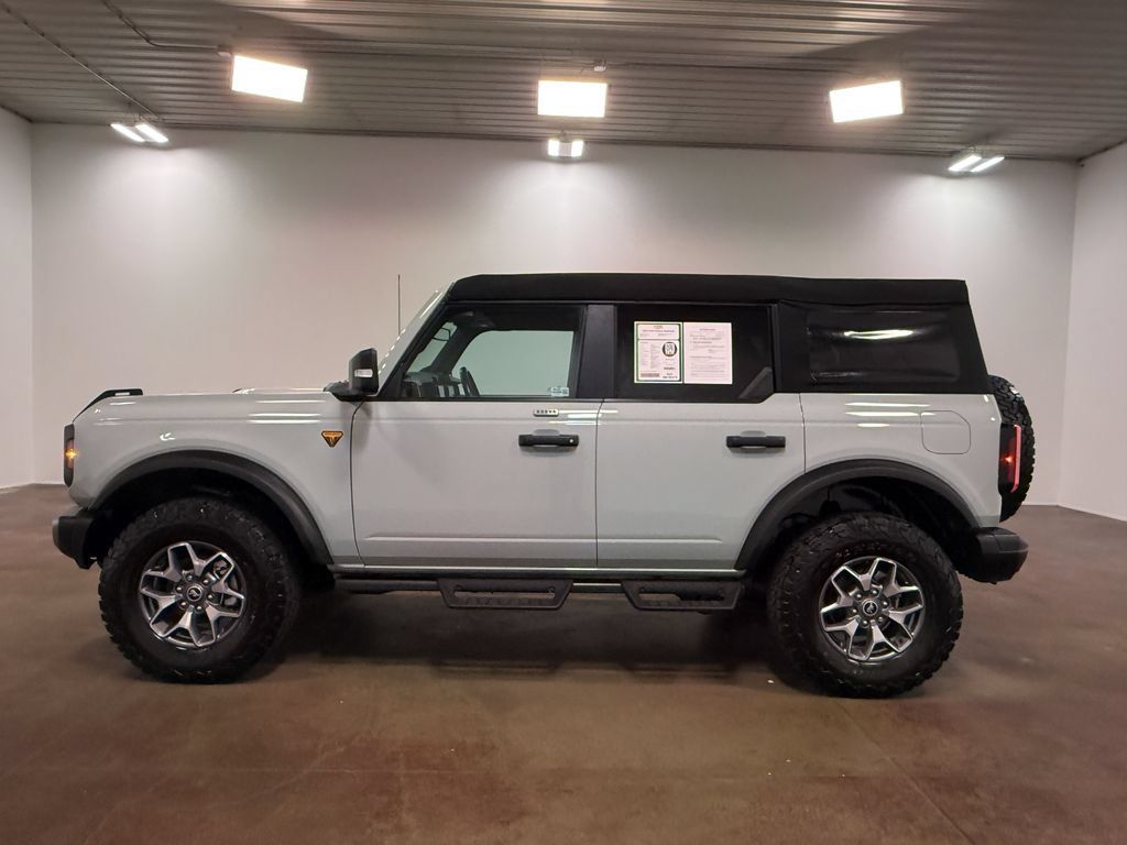 Used 2023 Ford Bronco Badlands AWD/4WD image 27