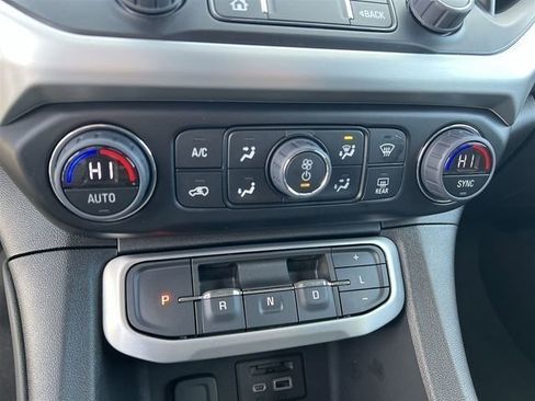 Used 2023 GMC Acadia SLE w/ Driver Convenience Package image 44