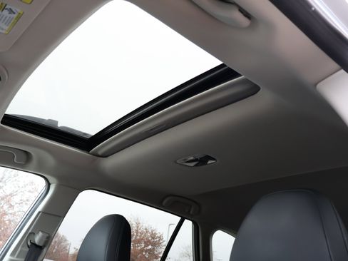 Used 2020 Subaru Outback Limited XT image 43