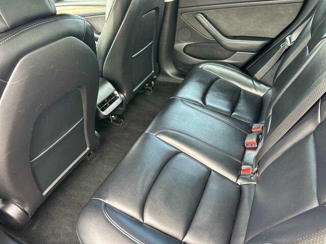Used 2022 Tesla Model 3 Standard Range RWD image 14