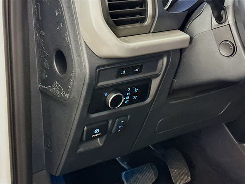 Used 2024 Ford Expedition XLT image 17